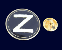 Значок с символом Z (черный)