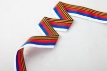 Российский триколор с георгиевской лентой